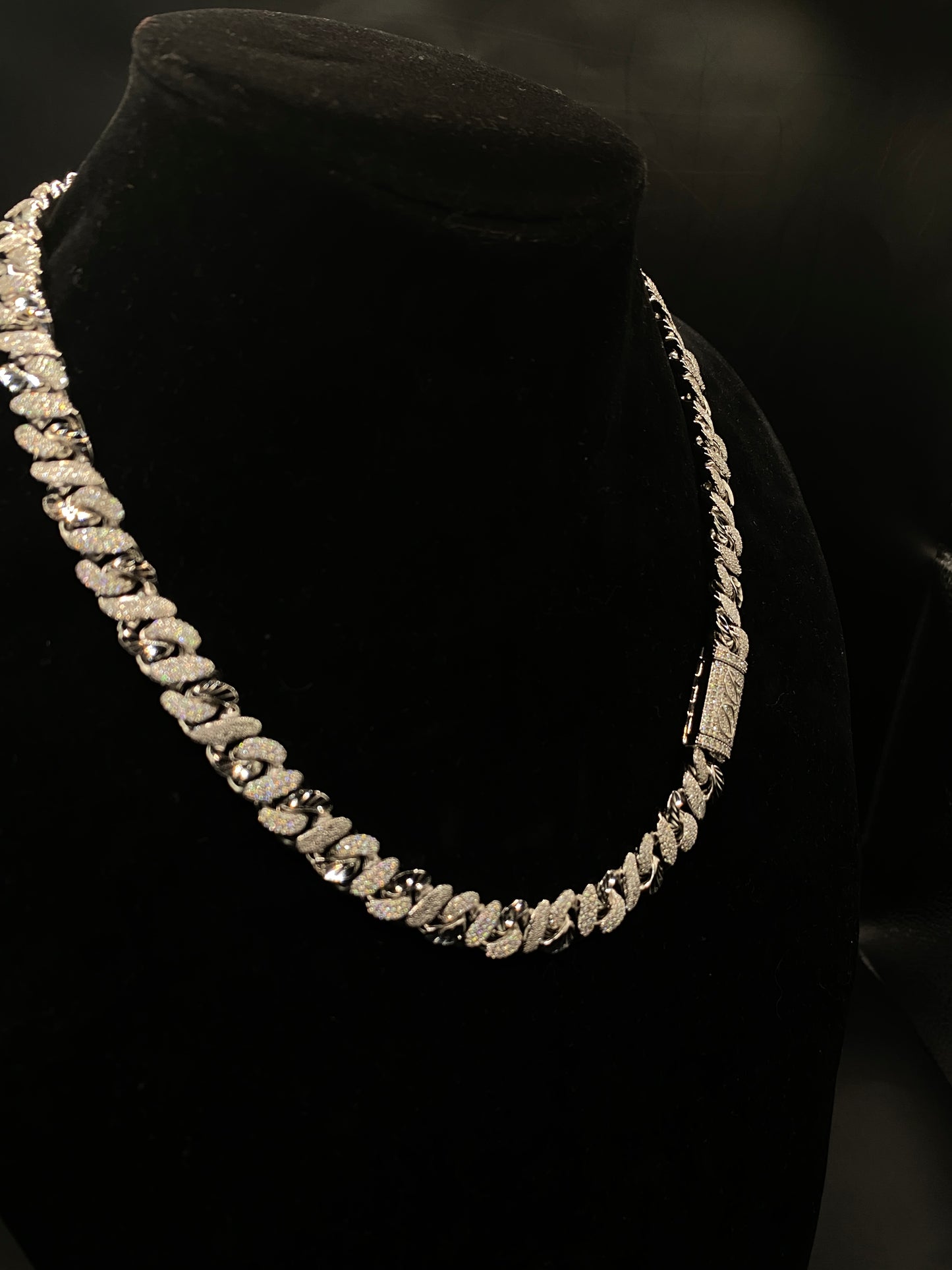 Frosted x Carved Link Necklace (Diamond Clasp passes the Diamond tester)