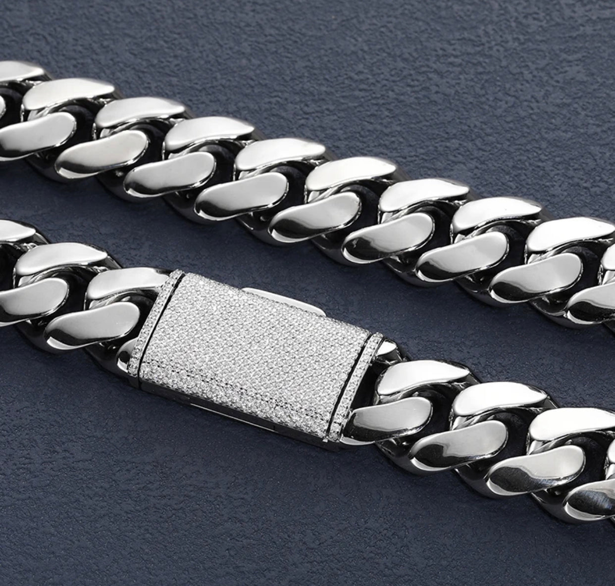 Plain Cuban Link Necklace (Diamond Clasp passes the Diamond tester)