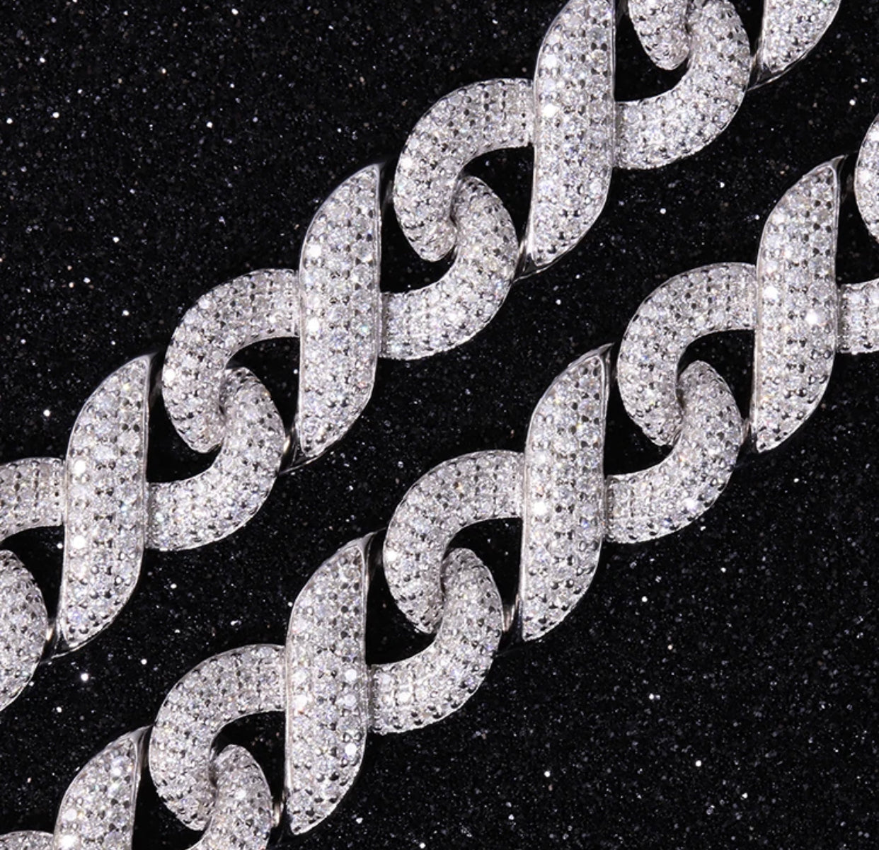 INFINITY CUBAN NECKLACE(Passes the Diamond Tester)